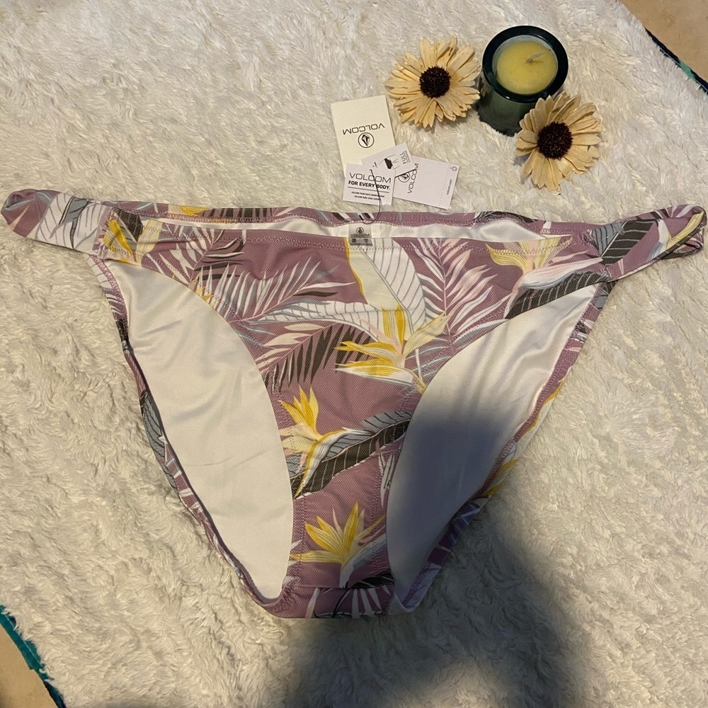Beautiful women’s VOLCOM bikini bottom only